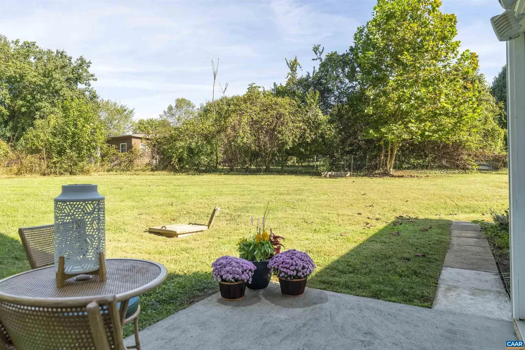 28 Bernice Lane Ruckersville VA 22968