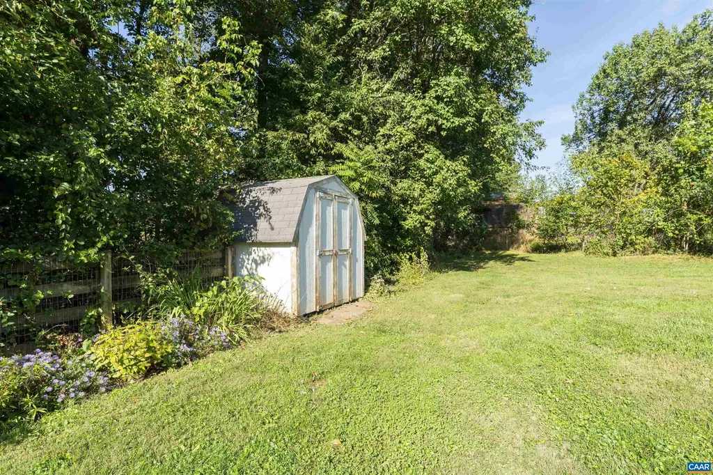 28 Bernice Lane Ruckersville VA 22968