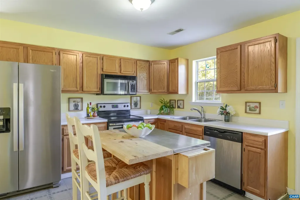 28 Bernice Lane Ruckersville VA 22968