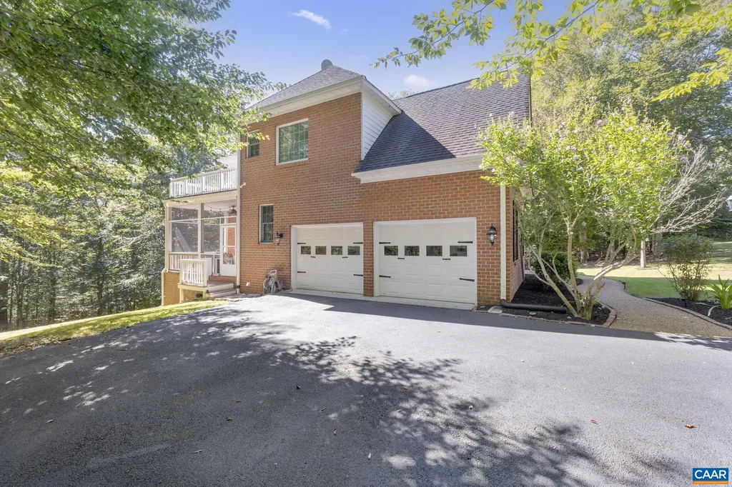 2370 Walnut Ridge Lane Charlottesville VA 22911