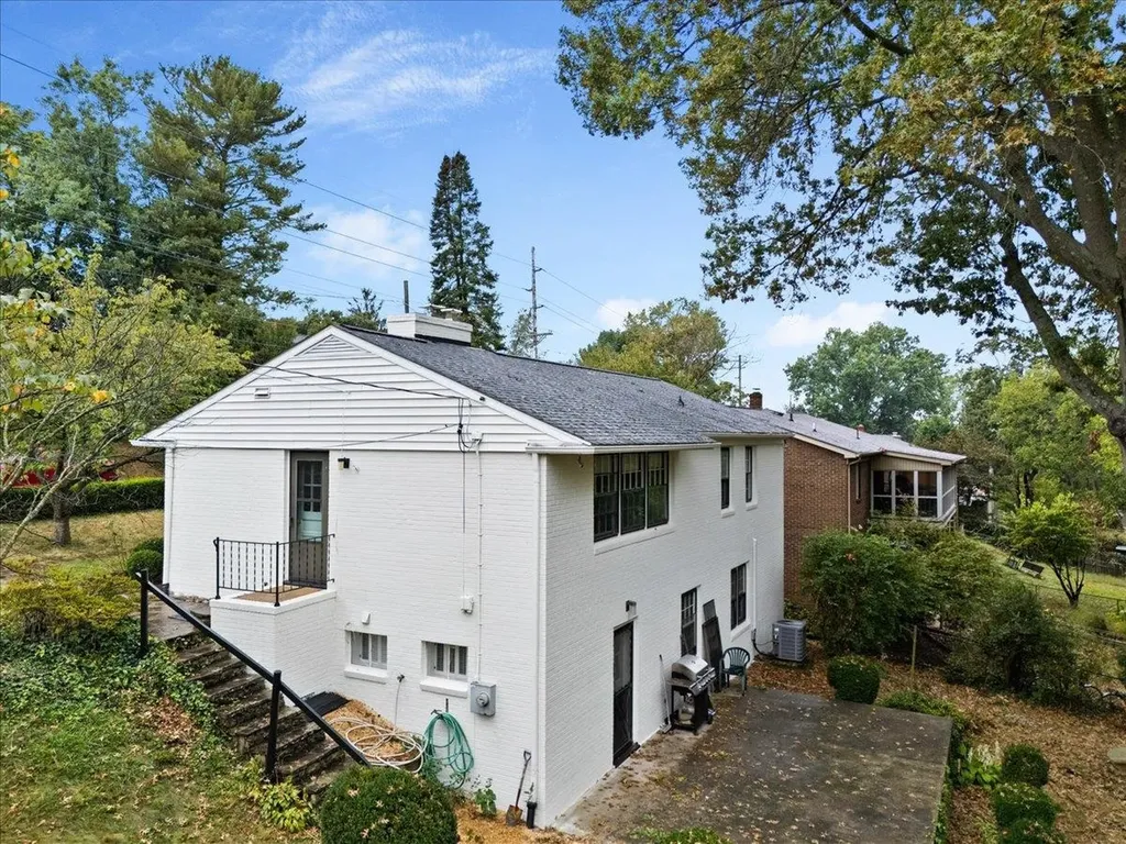 1403 Crawford Avenue Harrisonburg VA 22801