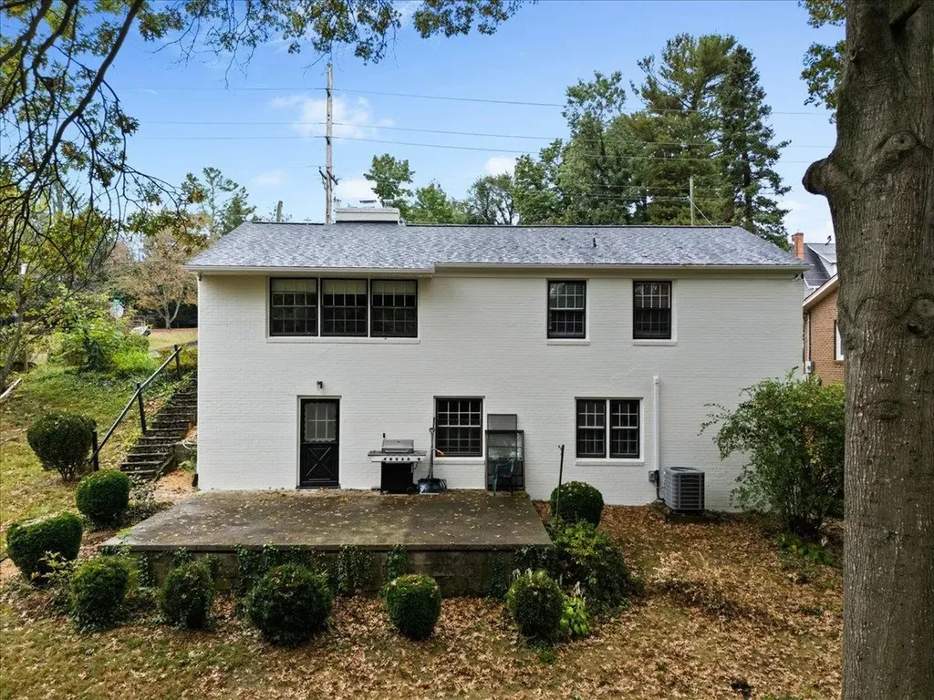 1403 Crawford Avenue Harrisonburg VA 22801