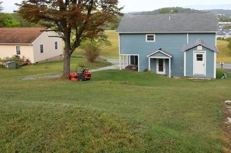 715 Amherst Road Staunton VA 24401