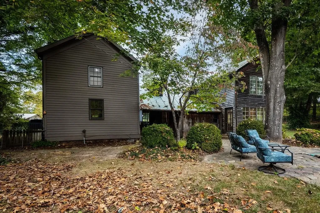 8787 Thorny Branch Road Bridgewater VA 22812