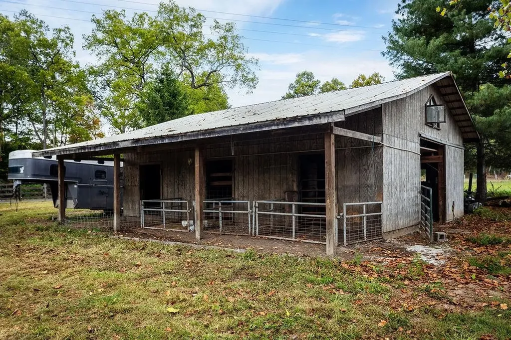 8787 Thorny Branch Road Bridgewater VA 22812