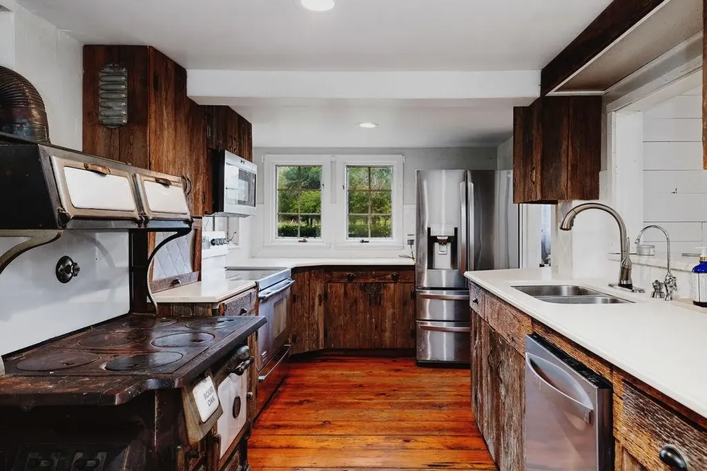 8787 Thorny Branch Road Bridgewater VA 22812