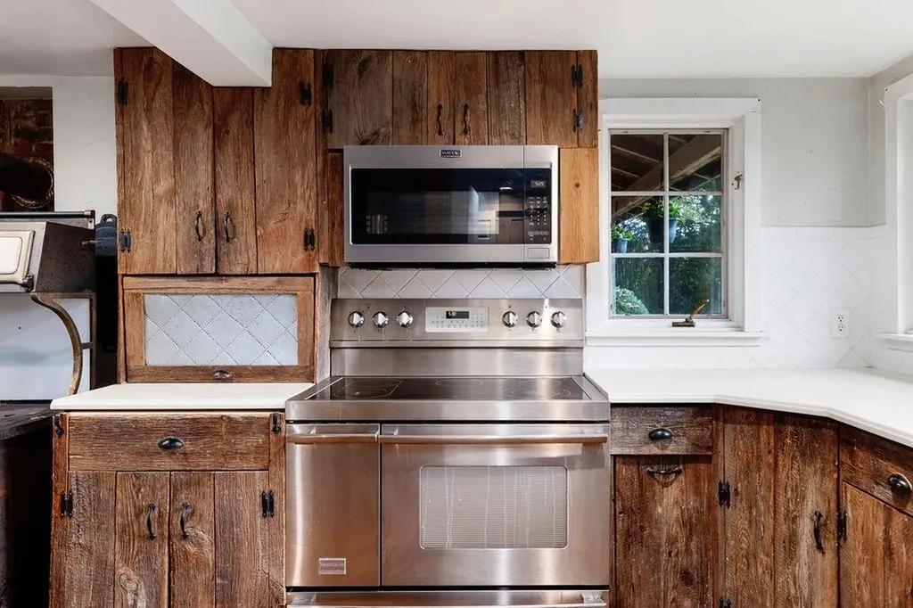 8787 Thorny Branch Road Bridgewater VA 22812