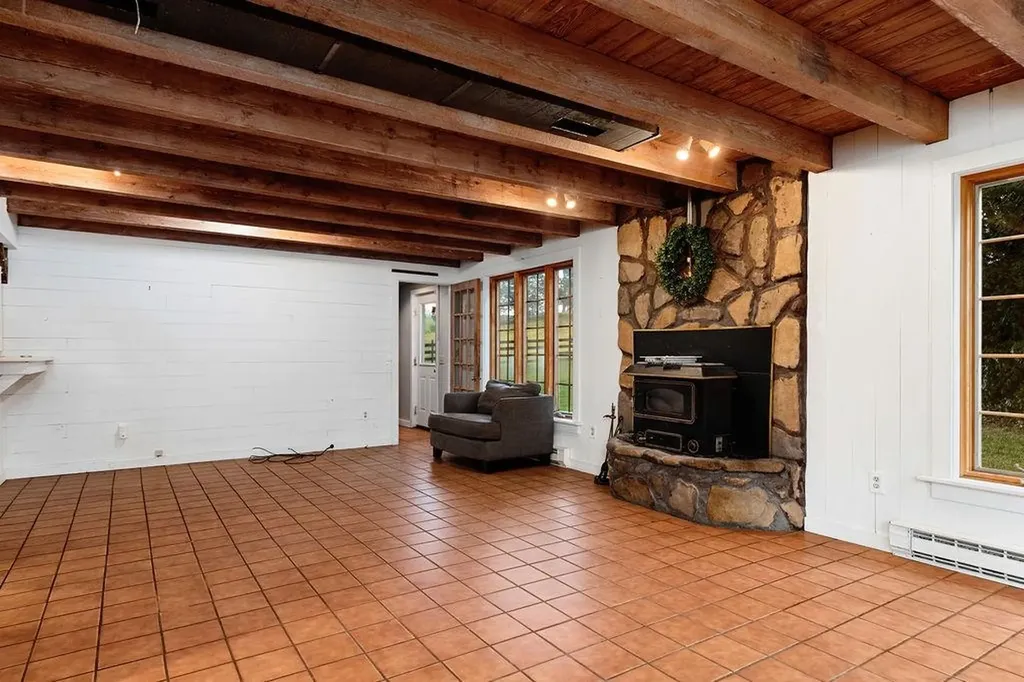 8787 Thorny Branch Road Bridgewater VA 22812