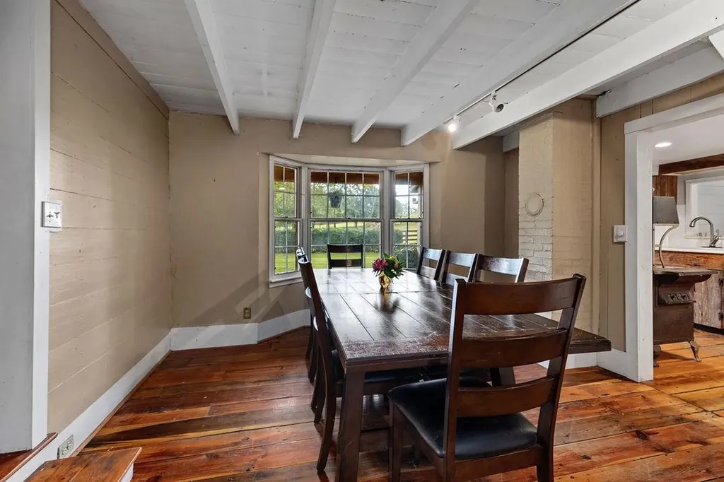 8787 Thorny Branch Road Bridgewater VA 22812