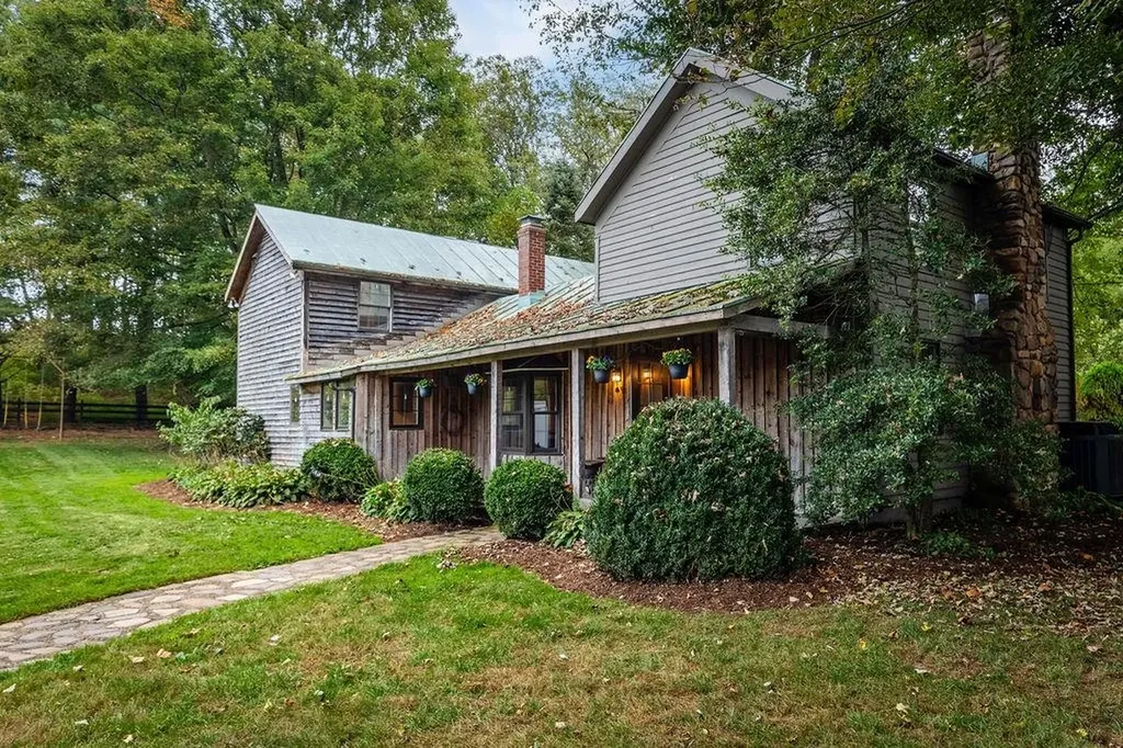 8787 Thorny Branch Road Bridgewater VA 22812