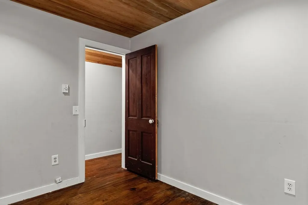 8787 Thorny Branch Road Bridgewater VA 22812