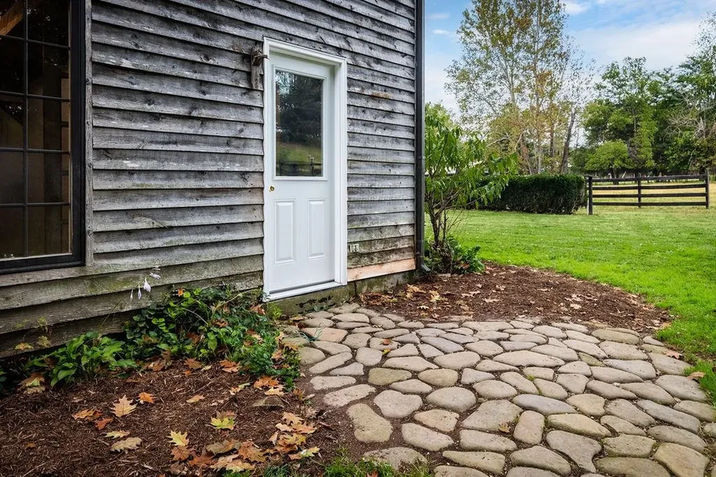 8787 Thorny Branch Road Bridgewater VA 22812