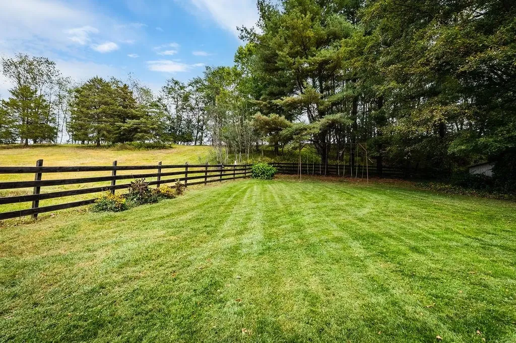 8787 Thorny Branch Road Bridgewater VA 22812