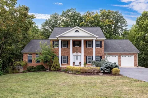 2205 Pearl Lane Harrisonburg VA 22801