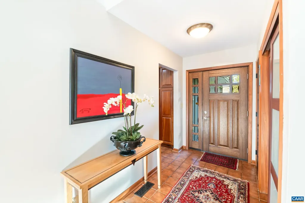 3869 Stony Point Road Keswick VA 22947