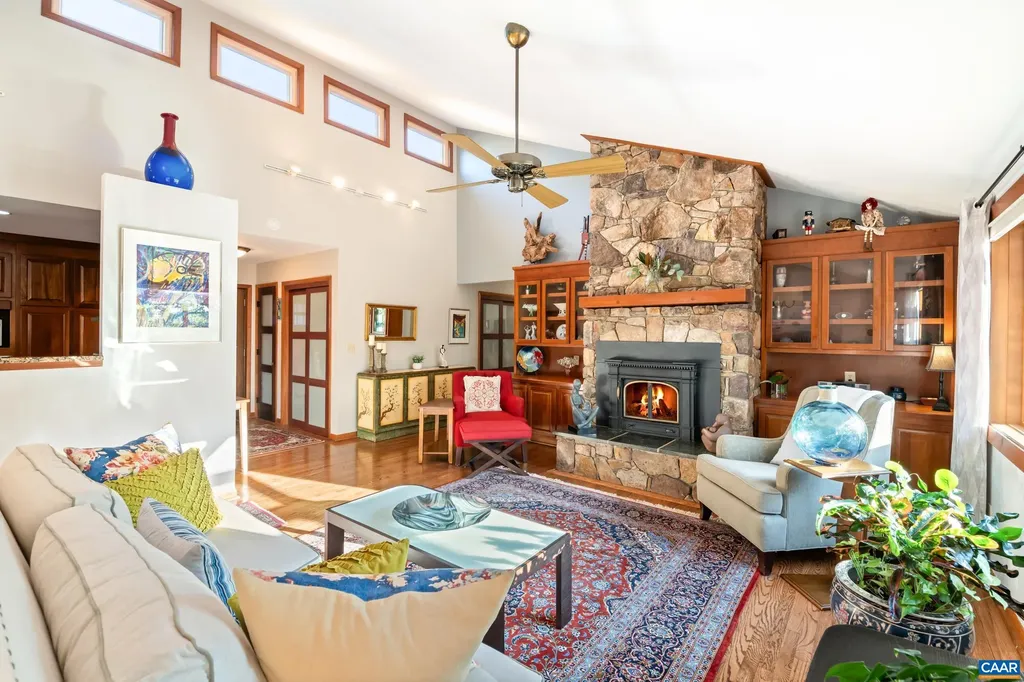 3869 Stony Point Road Keswick VA 22947