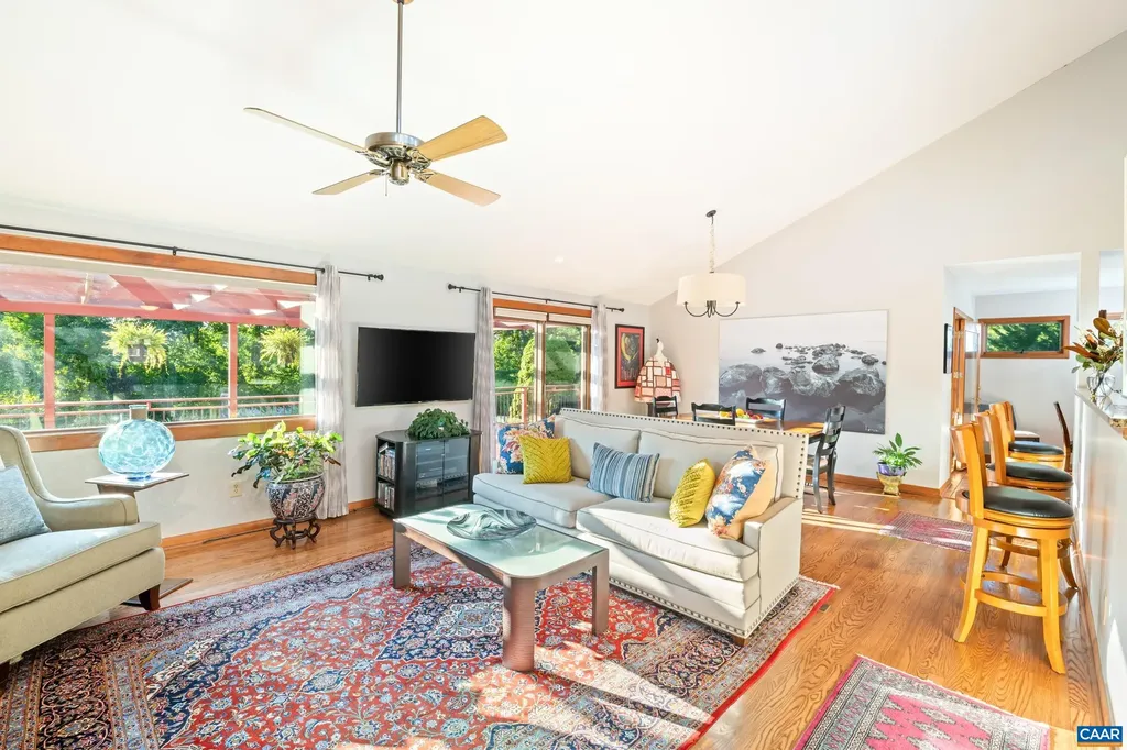 3869 Stony Point Road Keswick VA 22947