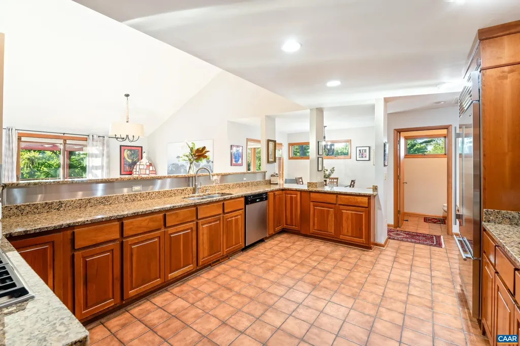 3869 Stony Point Road Keswick VA 22947