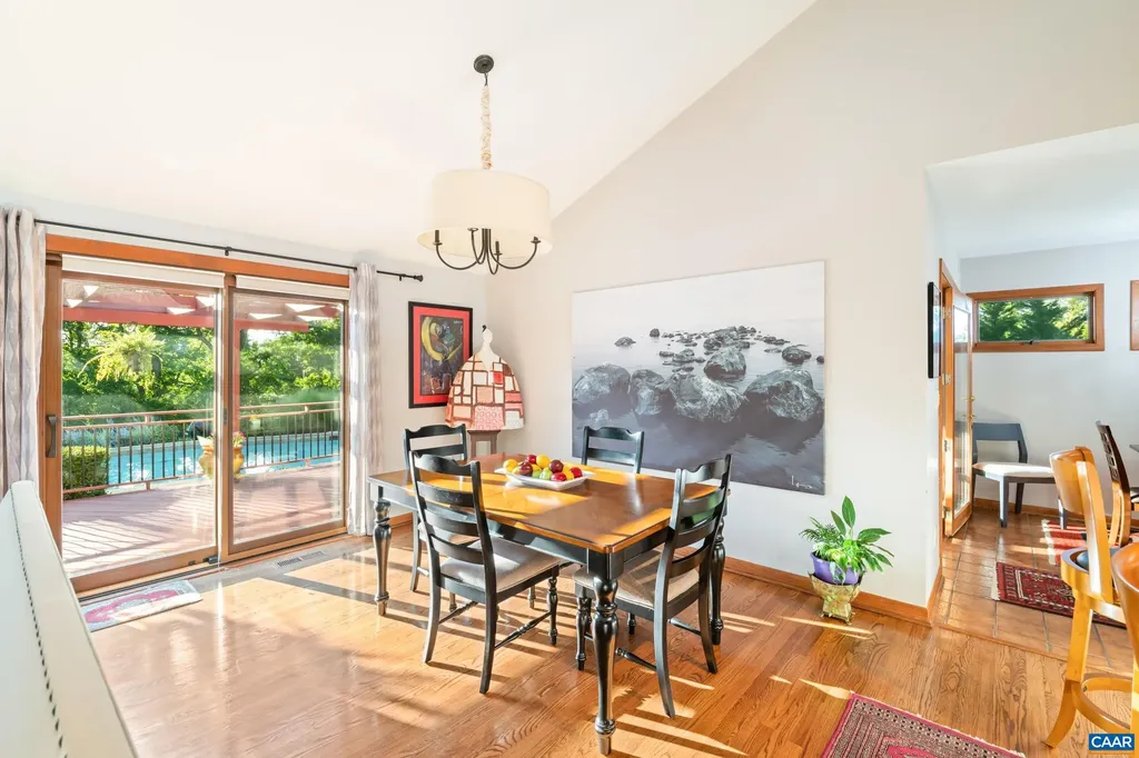 3869 Stony Point Road Keswick VA 22947