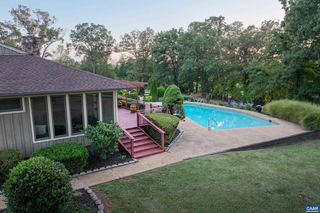 3869 Stony Point Road Keswick VA 22947