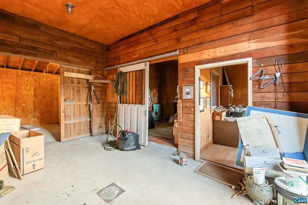 3869 Stony Point Road Keswick VA 22947