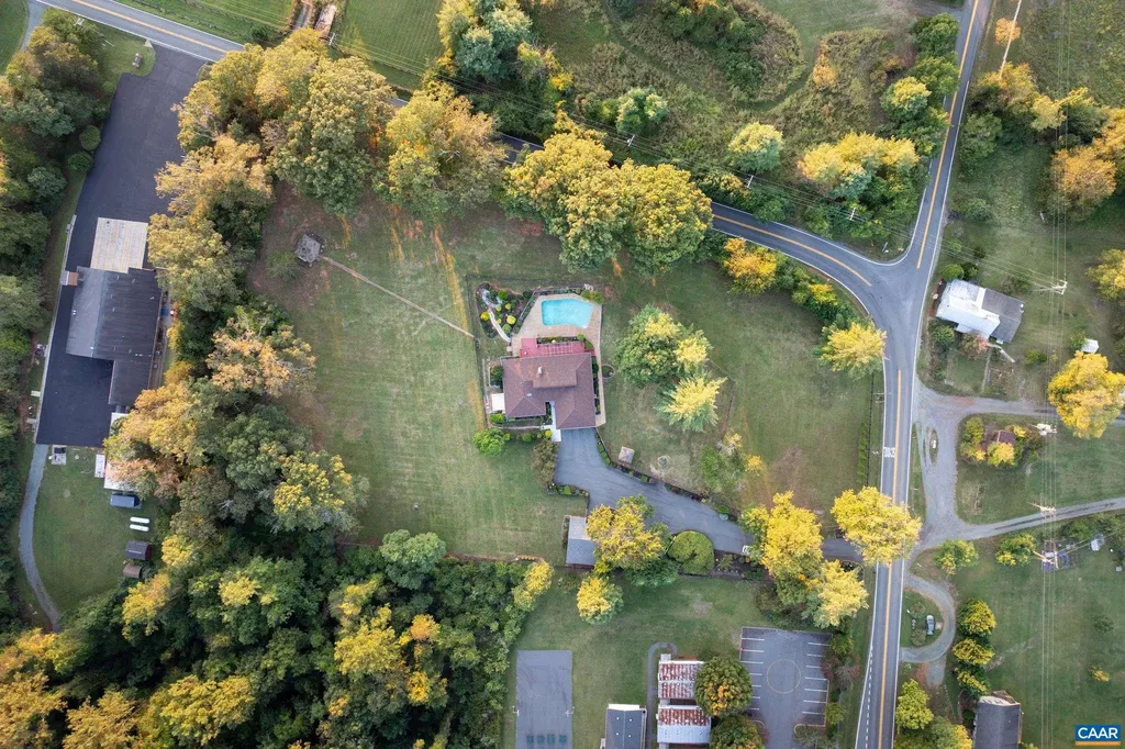 3869 Stony Point Road Keswick VA 22947