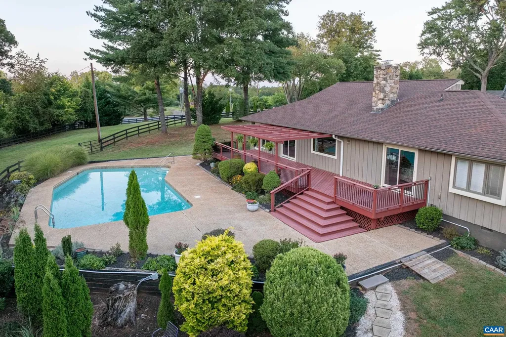 3869 Stony Point Road Keswick VA 22947