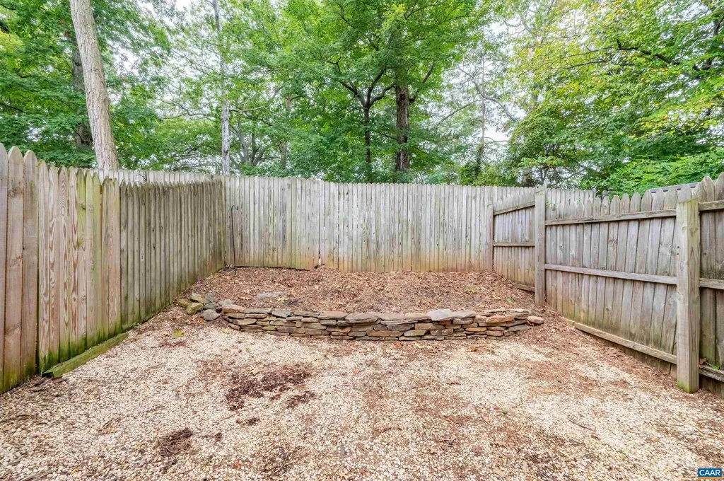 1552 Garden Court Charlottesville VA 22901