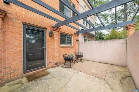 1552 Garden Court Charlottesville VA 22901