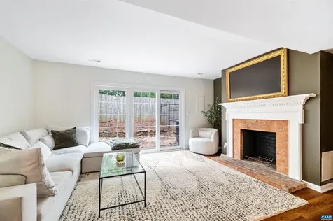 1552 Garden Court Charlottesville VA 22901
