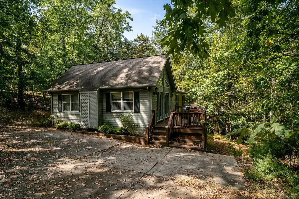 407 Passage Lane Mcgaheysville VA 22840