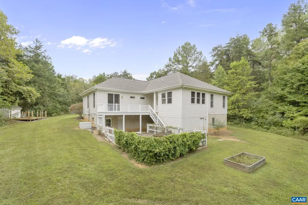 47 Holly Springs Drive Louisa VA 23093