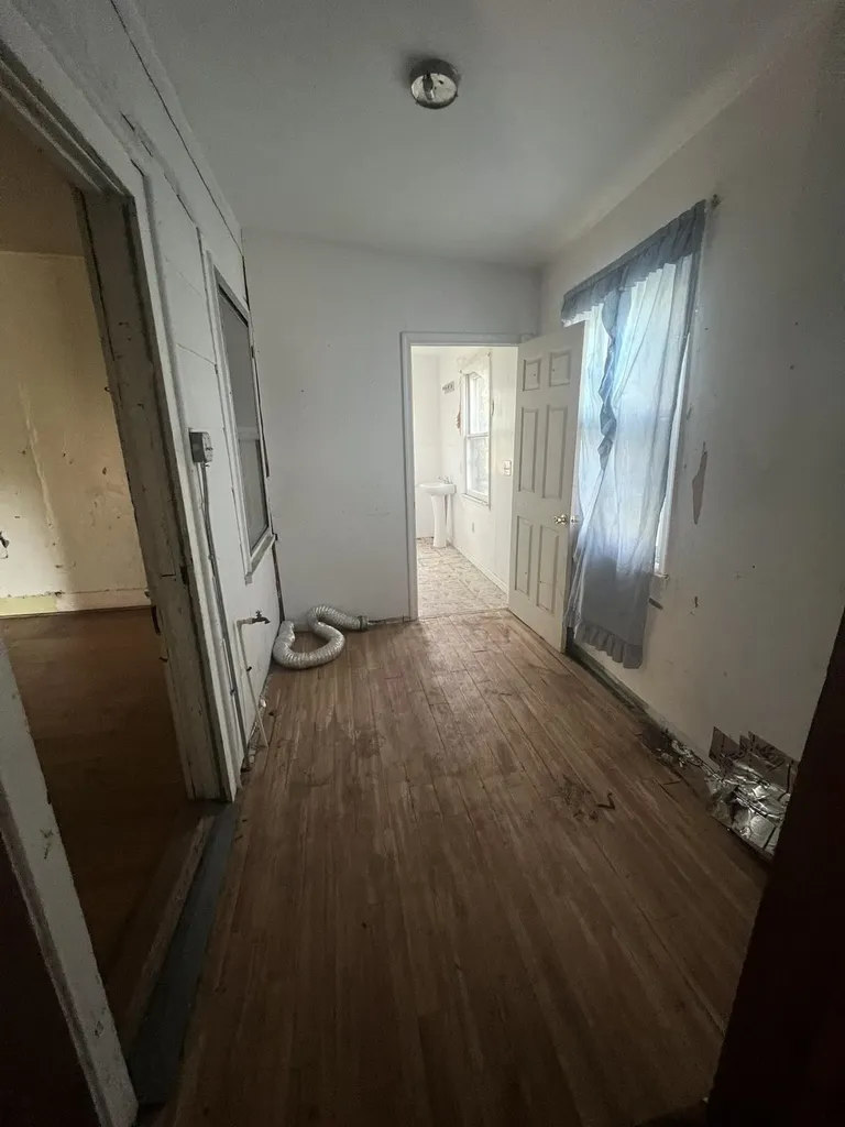 1105 Johnson W Staunton VA 24401