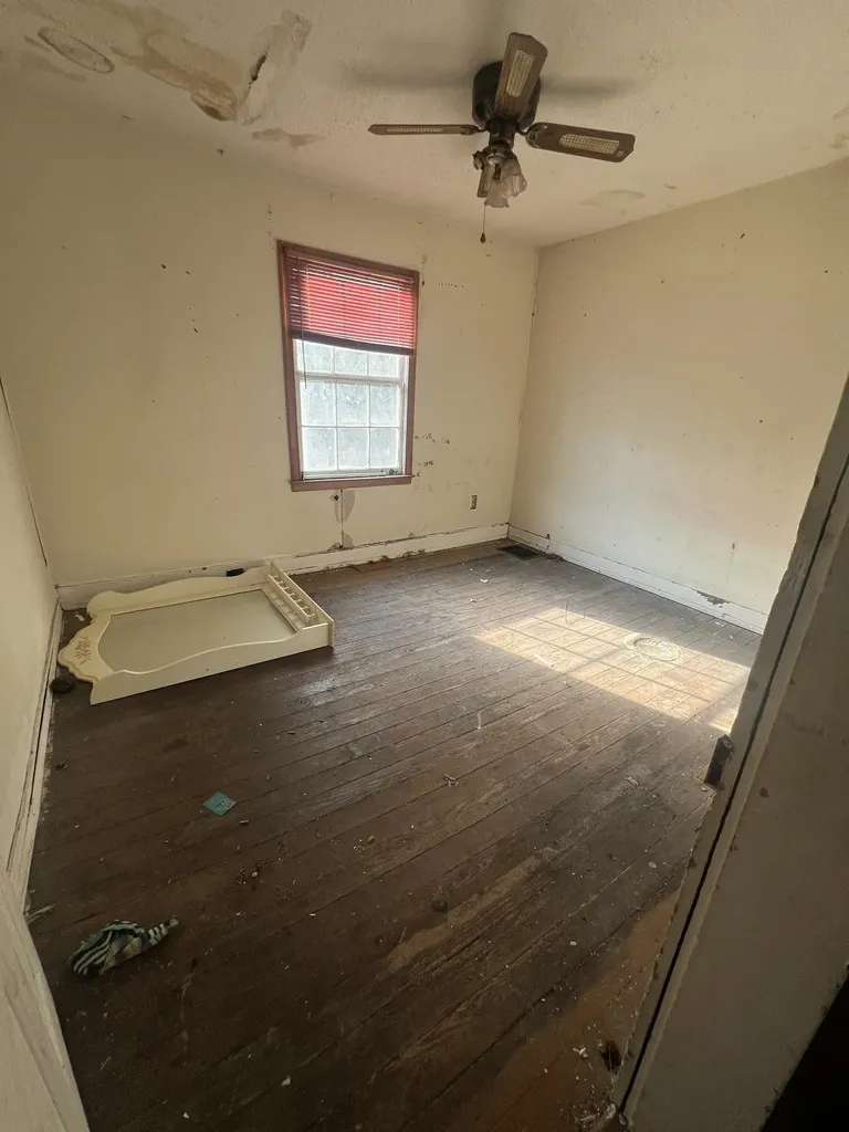 1105 Johnson W Staunton VA 24401