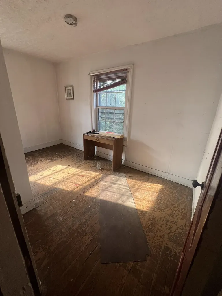 1105 Johnson W Staunton VA 24401