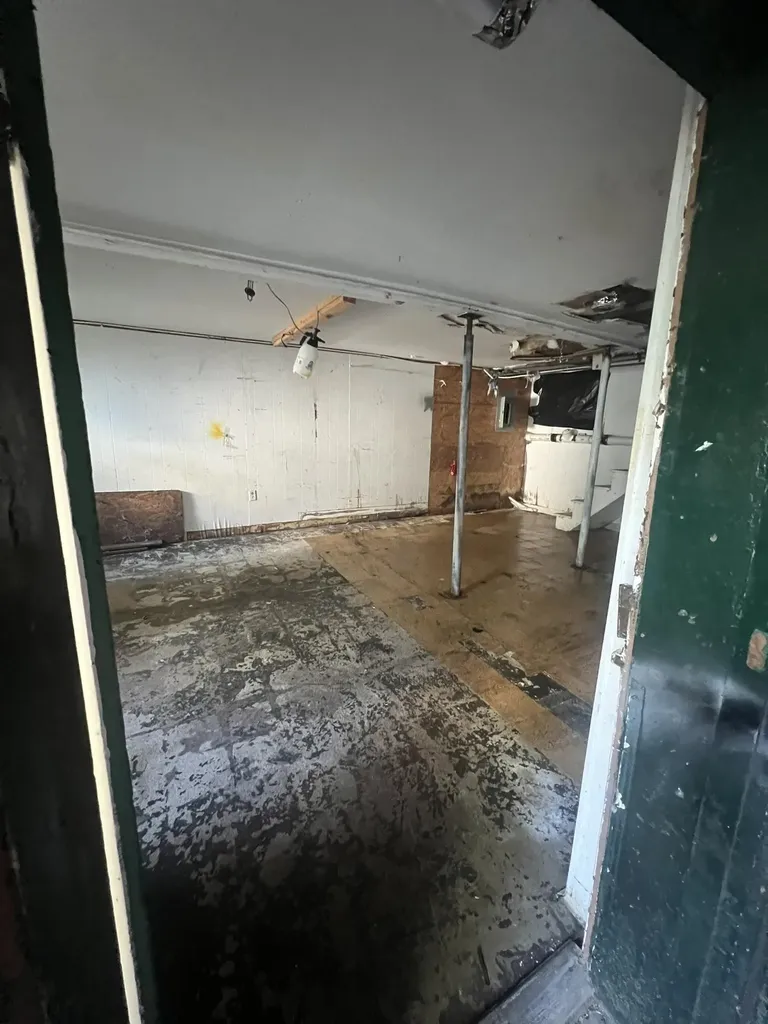 1105 Johnson W Staunton VA 24401