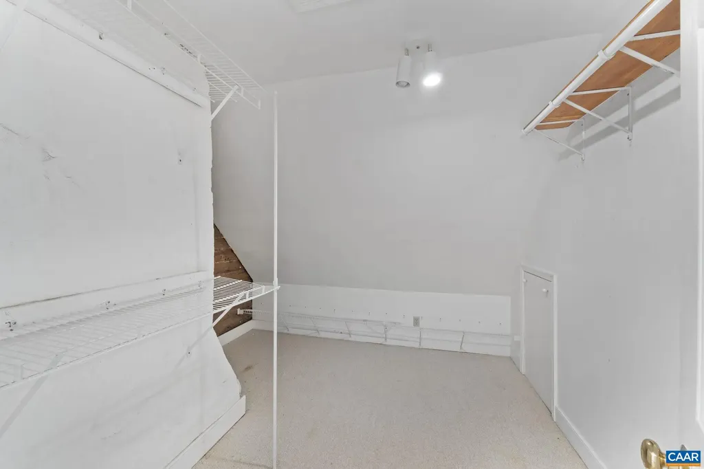 12534 Howardsville Road Howardsville VA 24562