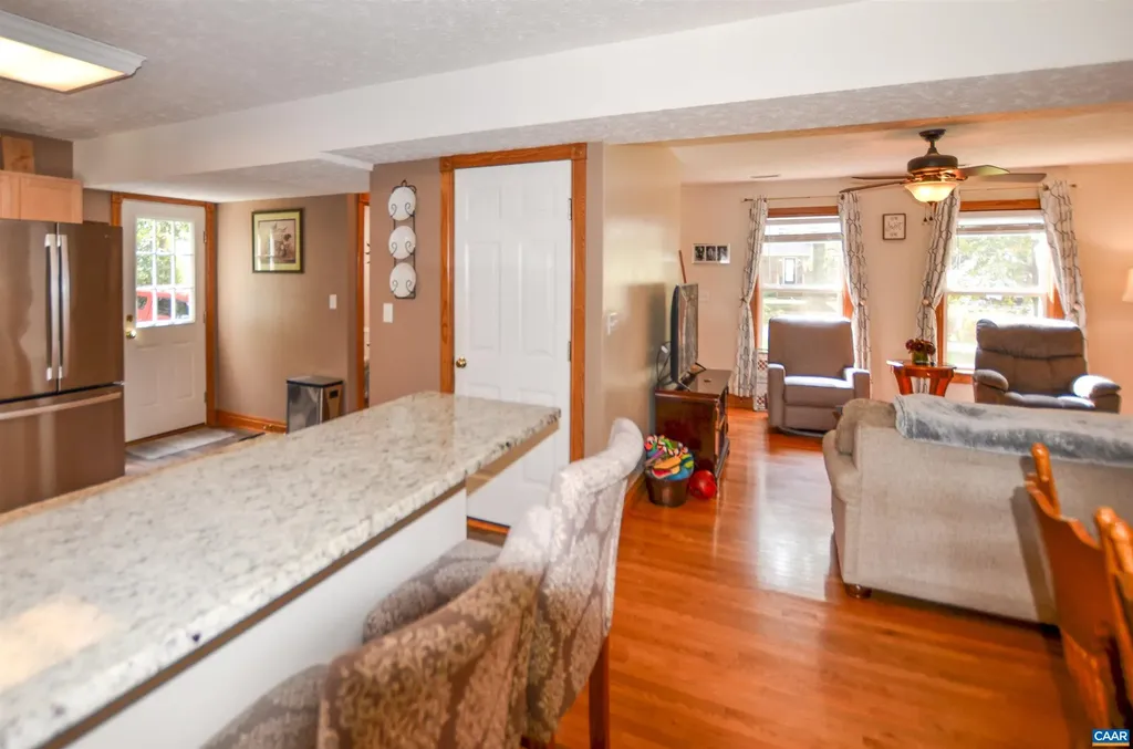 6 Begum Road Palmyra VA 22963