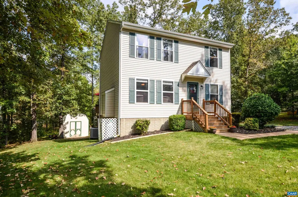 6 Begum Road Palmyra VA 22963