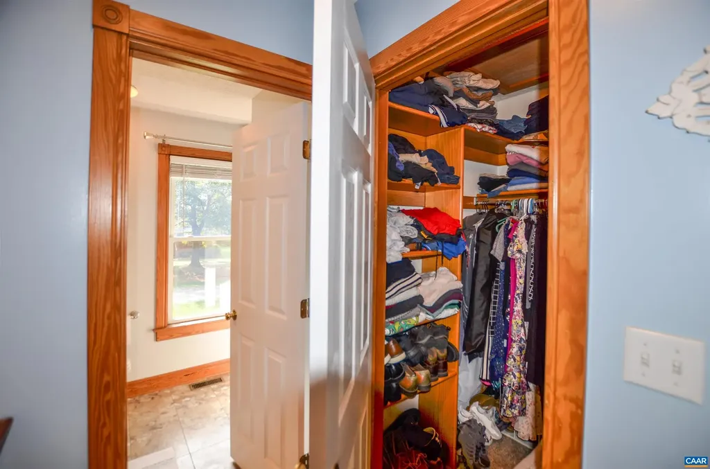 6 Begum Road Palmyra VA 22963