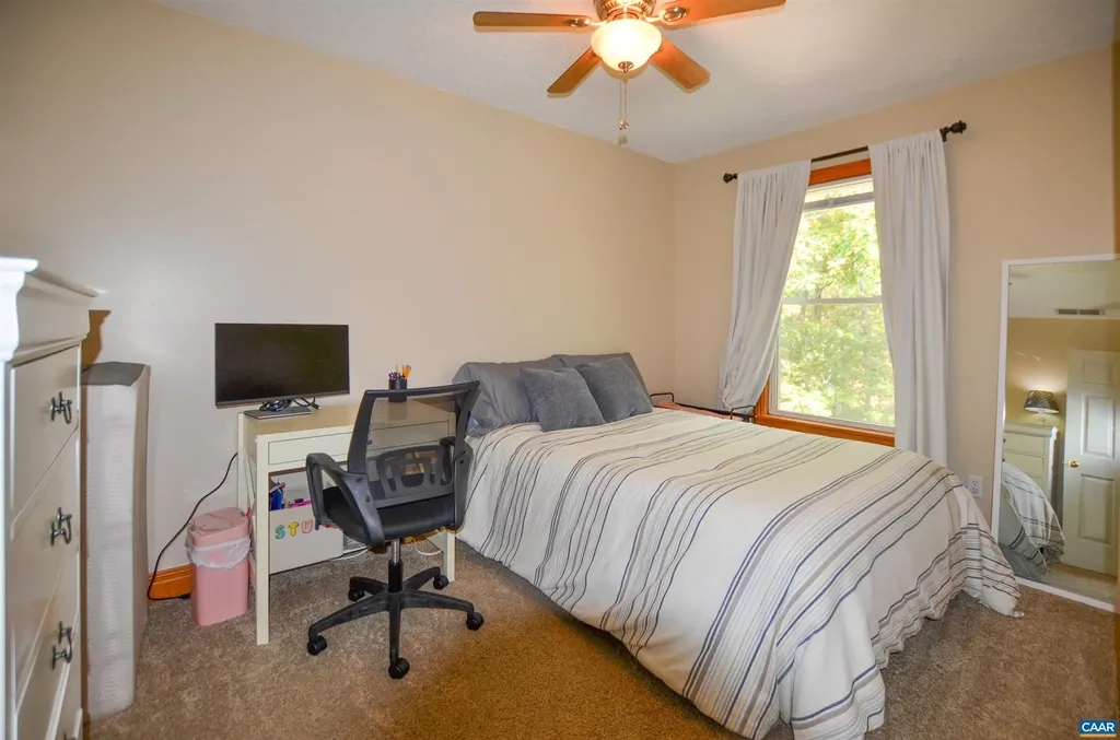 6 Begum Road Palmyra VA 22963