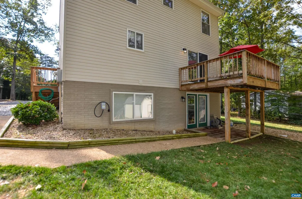 6 Begum Road Palmyra VA 22963