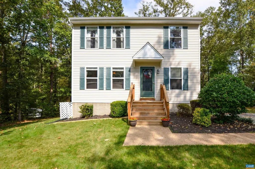 6 Begum Road Palmyra VA 22963