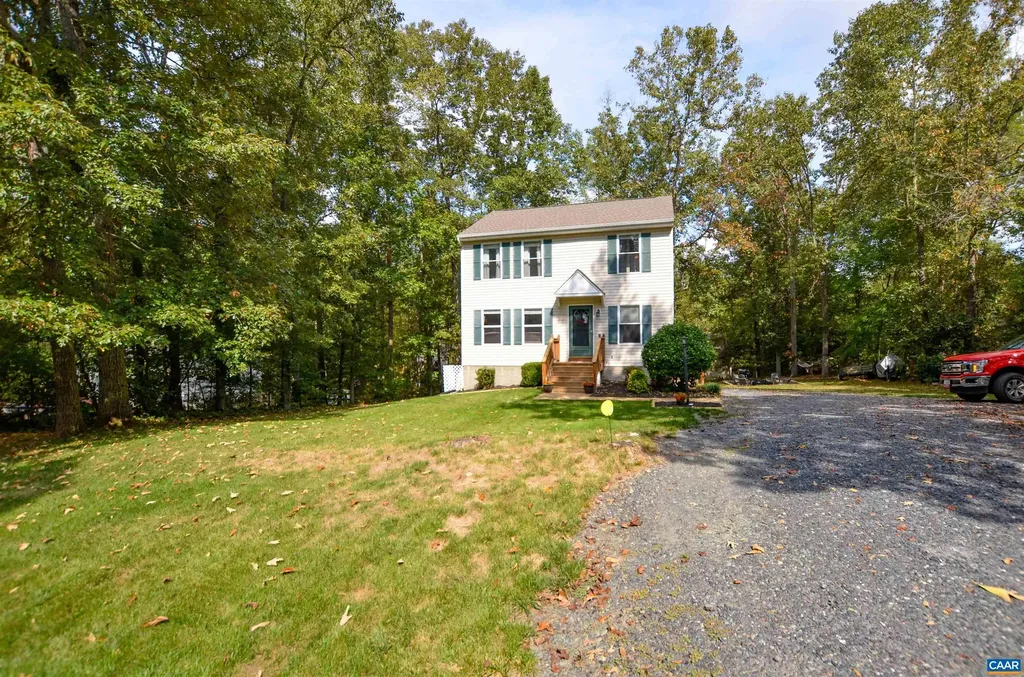 6 Begum Road Palmyra VA 22963