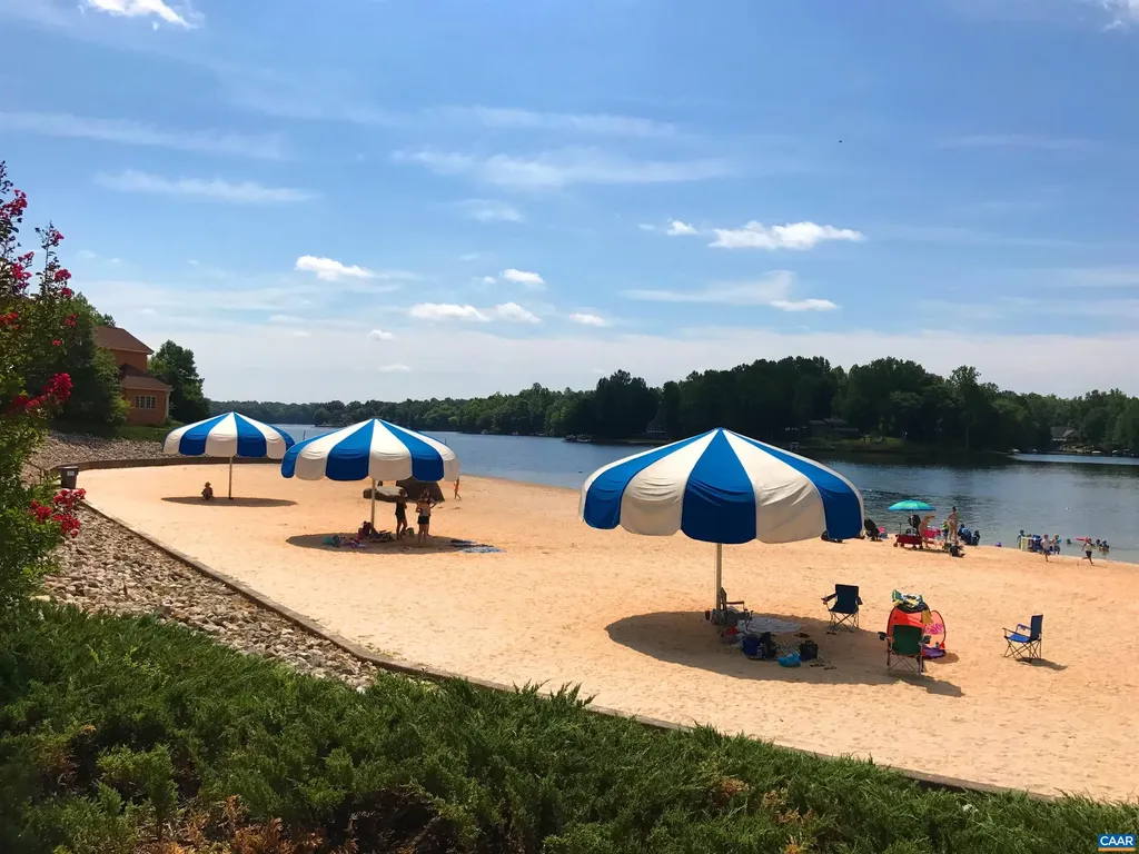 6 Begum Road Palmyra VA 22963