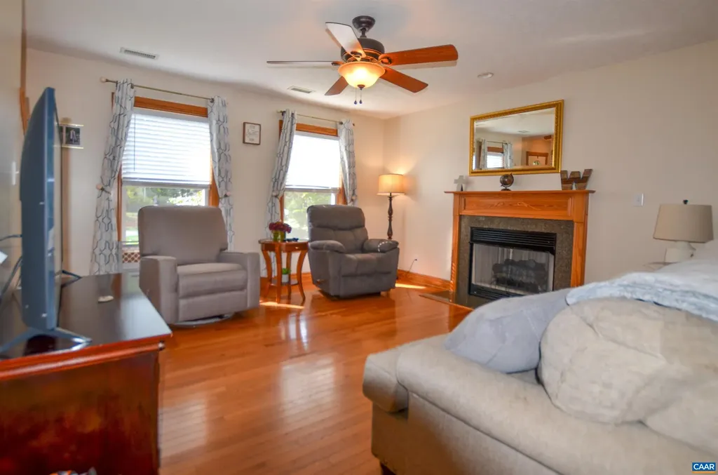 6 Begum Road Palmyra VA 22963