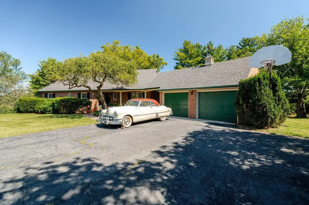 527 Crestover Drive Broadway VA 22815