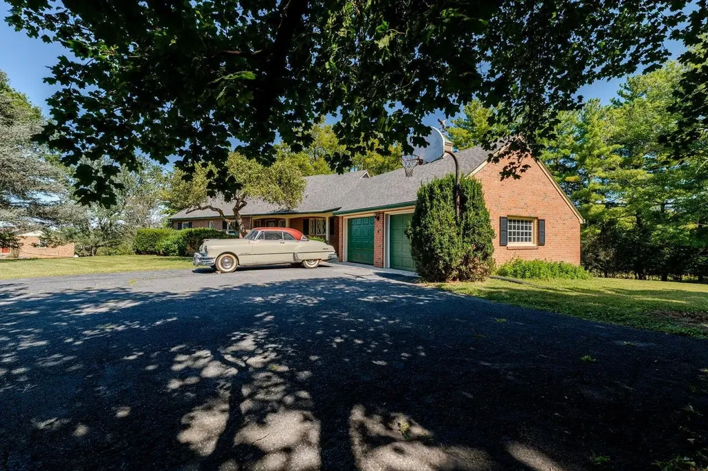 527 Crestover Drive Broadway VA 22815