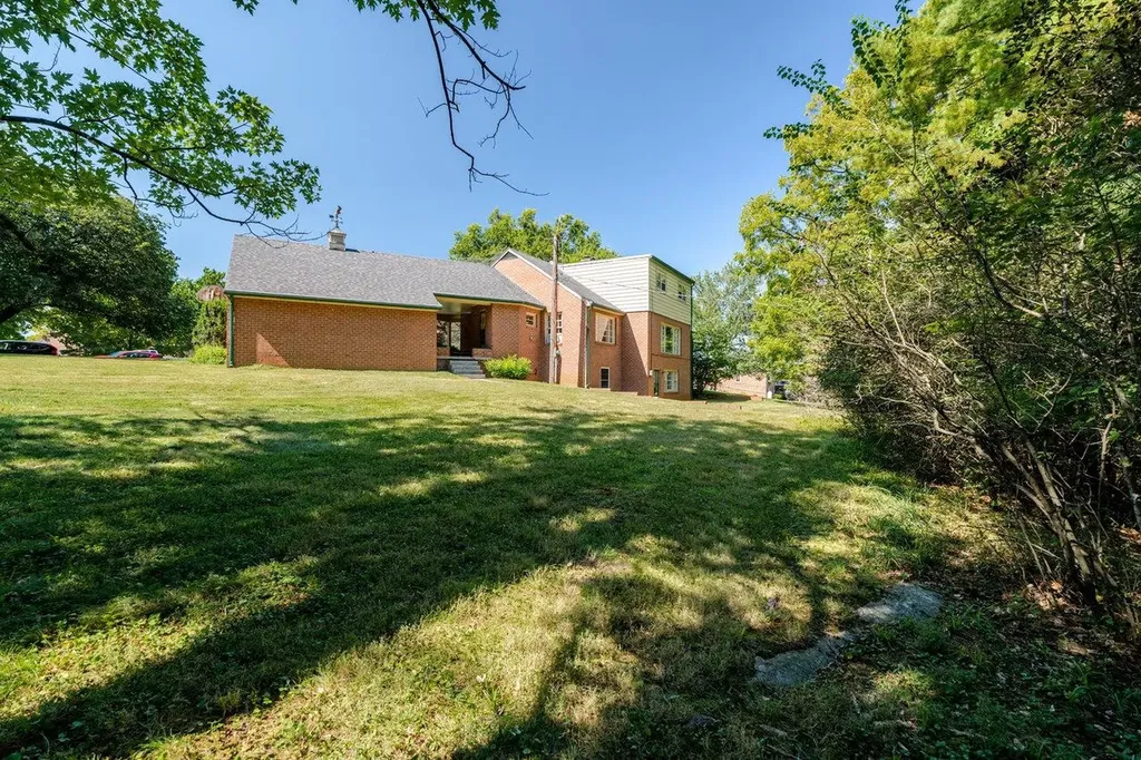 527 Crestover Drive Broadway VA 22815