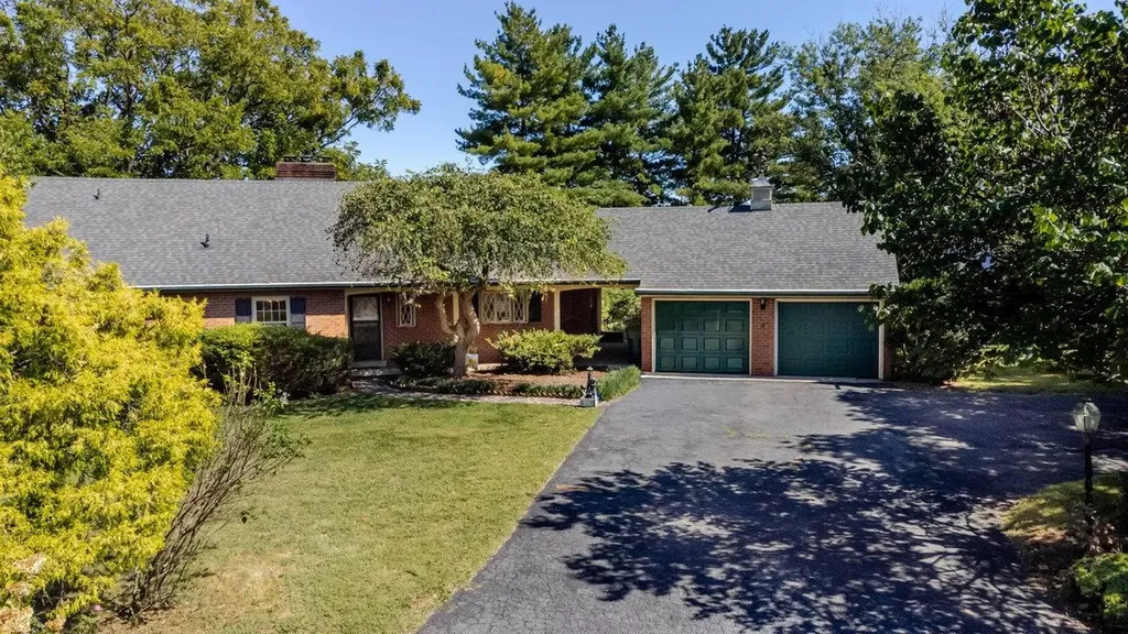 527 Crestover Drive Broadway VA 22815